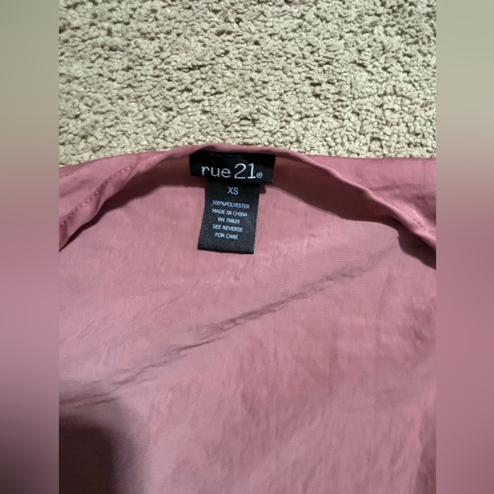 EUC Rue 21 Open Dress - Picture 3 of 3